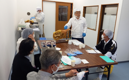 【総本家　肉のあさの】【ワークショップ】国産黒豚もも肉を使った生ハム手づくり体験（１本分）【AE17SM】