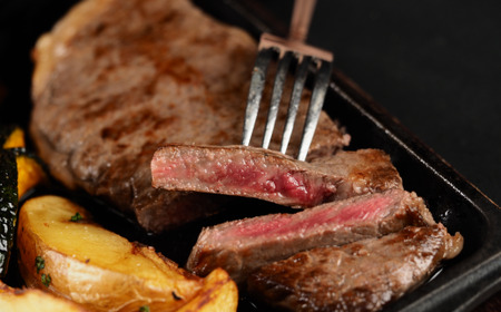 「北の牧場舎」きのe-びーふ 黒毛和牛5種 8点セット【D21】