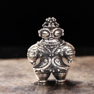 【ふるさと納税】縄文の神秘を身にまとうSV925製　遮光器土偶ネックレス　659-994【配送不可地域：離島・沖縄県】【1670947】