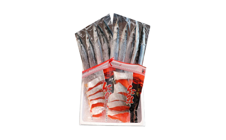 甘塩紅鮭5切×4P ・冷凍生さんま5尾入×4P C-70015