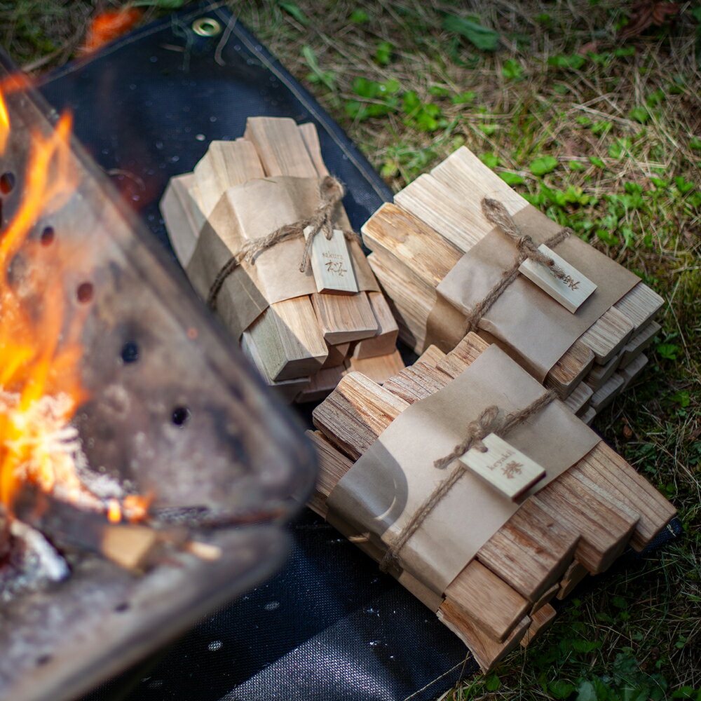 【ふるさと納税】【選べる】五感を楽しむ薪　3束セット or 5束セット| 薪 まき 焚き火 キャンプ アウトドア 薪ストーブ 暖房 燃料 火起こし 自然エネルギー 伊那市 長野県 信州 (015-39) (024-09)