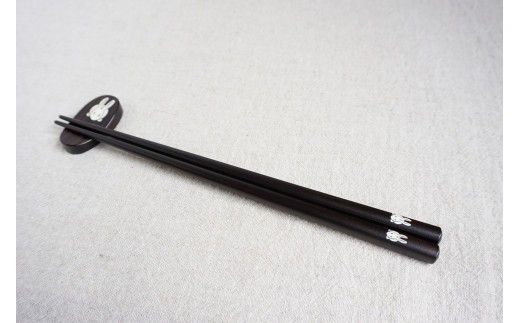 【貝象嵌】貝象嵌箸 1膳セット 黒檀(うさぎ) 柄 箸 ギフト箱入り 岩手県 北上市 夢工房（E0306-05）贈り物 プレゼント お祝い 記念日 かわいい シック おしゃれ はし 父の日 母の日 敬老の日 ギフト 誕生日 結婚祝い おしゃれ