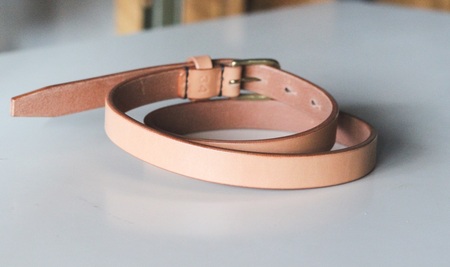 【minca】細幅20mmベルト/34インチ  栃木レザーの希少な「ハーネスレザー」使用の贅沢な1枚革のレザーベルト/タン(生成)/HL-B04/TAN