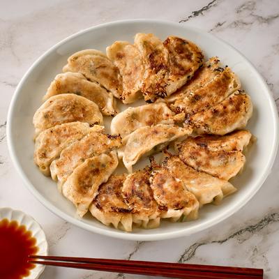 ふるさと納税 津山市 津山黒豚手作り冷凍生餃子(60個セット) |  | 02