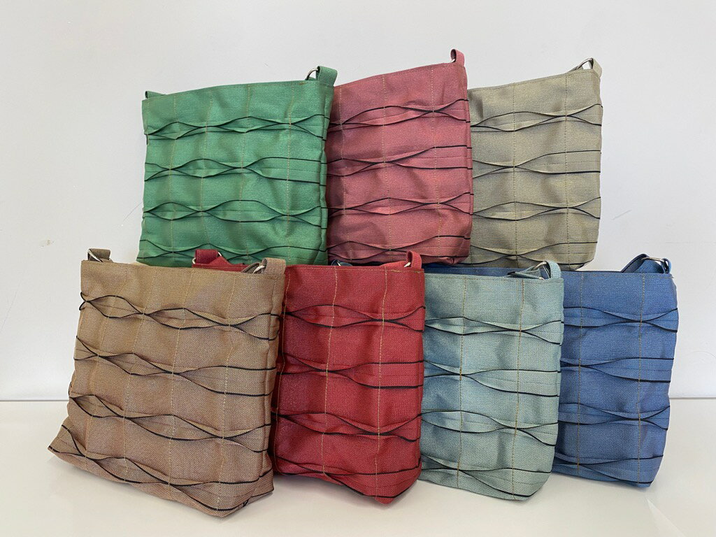 【ふるさと納税】畳屋さんのヘリバッグ【ショルダーバッグ(横はぎ)】ファッション かばん お出かけ 収納 和 　お届け：発注後、2ヵ月程度 HNNBN004