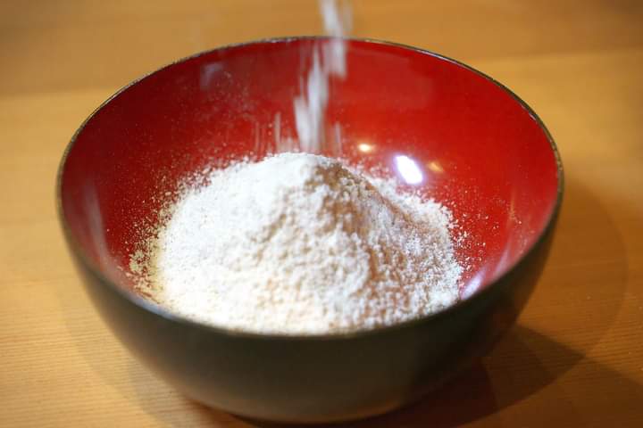 希少石臼の挽きたて蕎麦粉