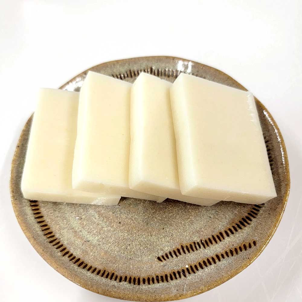 【ふるさと納税】愛ふくふく 「切り餅（白） 10個入りセット」 1パック4切入 計1.8kg（180g×10個） 切りもち おもち お餅 もち米 はくちょうもち セイロ蒸し 杵つき お鍋 お雑煮 おしるこ お正月 年末 年始 北海道産 国産 北海道 愛別町 送料無料