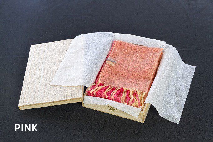 【ふるさと納税】【ピンク】紅花染め×極細モヘヤ糸フーガ ストール（約178cm×約53cm）【 ファッション 小物 無地 日本製 高級 モヘア 技術 伝統 国内製造 春 夏 ギフト プレゼント 贈答 東北 山形 山形県 寒河江市 佐藤繊維 Sato-S2 PINK 】