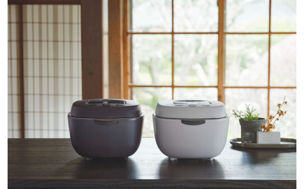 ＜2024年度新製品＞タイガー魔法瓶 土鍋圧力IH炊飯器 JPL-T100KG エボニーブラック 5.5合炊き【 家電 炊飯器 大阪府 門真市 】