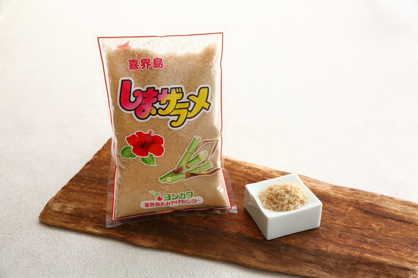 【ふるさと納税】喜界島産 島ザラメ 500g(粗糖・きび砂糖) サトウキビ さとうきび 国産 喜界 奄美群島 体にいい 健康 安心 安全 種類 小粒 おいしい 優しい甘さ お菓子作り 調味料 サラサラ コク ミネラル 豊富 使い切り お土産 プレゼント 送料無料 日付指定不可