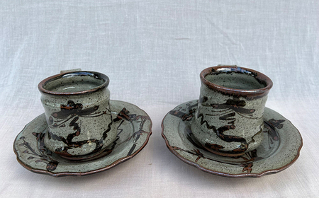 【唐津焼】【1品限り・木箱入り】絵唐津松竹梅文2客組コーヒー椀皿（コーヒーカップ） / 佐賀県 / 太兵衛窯 [41ADBR037]
