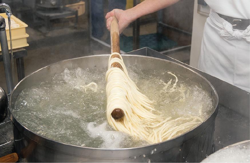 （日持ちします！）長田in香の香 釜あげうどん 半生うどん１２玉（２玉✕６袋）  つけ出汁付