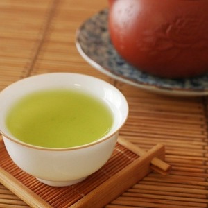 【新茶】八女茶 深蒸し茶400g（農薬不使用） 福岡県 八女市 お茶 緑茶 八女茶 茶葉 無農薬 国産 100-002-S