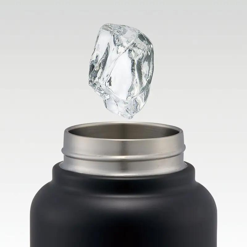【スクリューハンドル付きマグボトル】1000ml 水筒 保温保冷「ブラック」 〈スケーター株式会社〉 チタン製 マグボトル アウトドア 直飲み 11-015