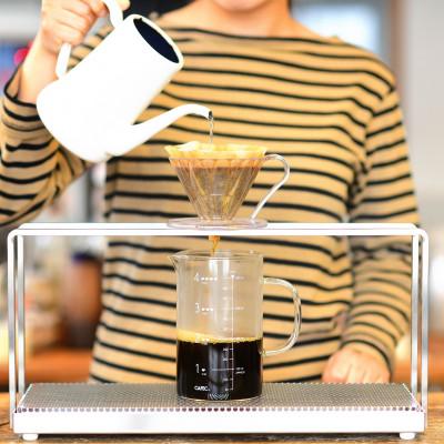 ふるさと納税 桐生市 伊東屋珈琲の定番ブレンドコーヒー【豆のまま】200g×3種 ギフト箱入り |  | 01