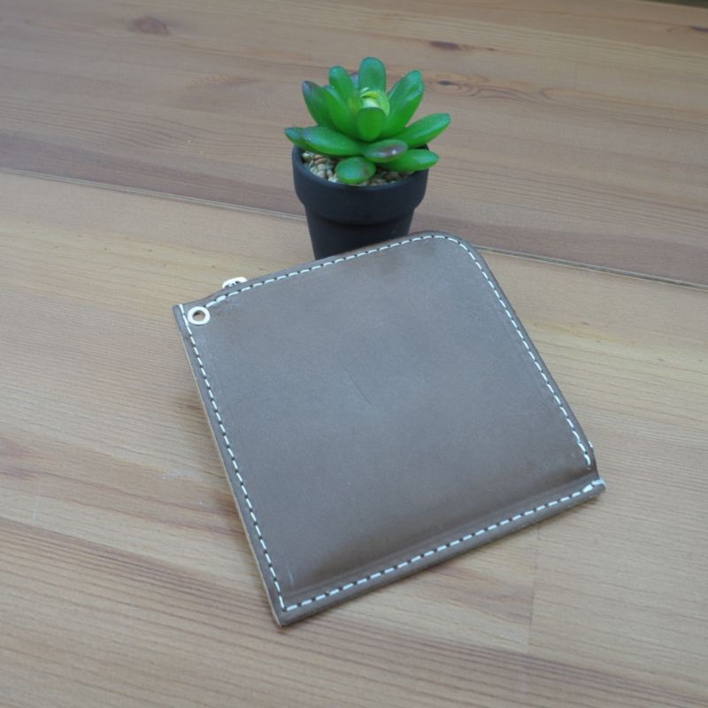 【ふるさと納税】財布 プチウォレット【ダークブラウン】 革 ( 縦約11cm × 横約11cm × 厚さ約1.0cm ) | 雑貨 ファッション 人気 おすすめ 送料無料