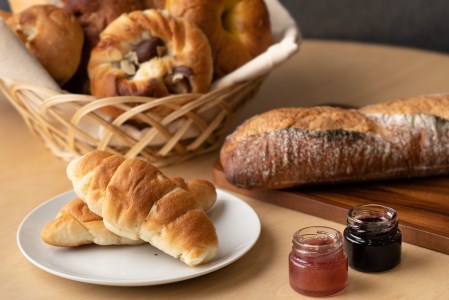 【ふるさと納税】 パン ジャム ミアズブレッド 朝食に合うパンとジャムのセット おまかせ MIA'S BREAD 詰め合わせ こだわり アソート 朝食 ランチ ミアズ プレゼント 贈答品 お礼の品 ギフト ひと休み おやつ 故郷納税 なら 奈良県 奈良市 I-129