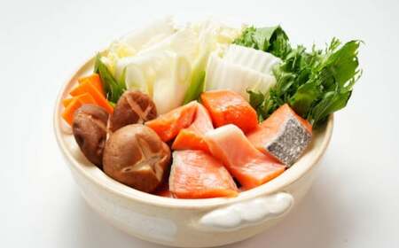 トラウトサーモン 約3kg 真空パック入り トラウト トラウトサーモン サーモン 鱒 マス 惣菜 おかず 料理 冷凍 冷凍品 長期保存 保存食 鮮度 旨味 お取り寄せ グルメ 食品 大容量 ギフト 贈