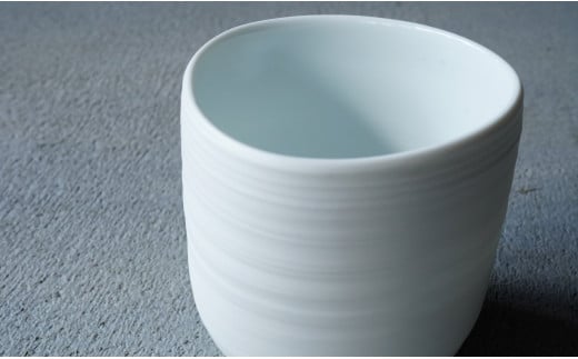 有田焼 白妙磁湯呑W【晩香窯・庄村久喜】食器 うつわ 器 湯呑 おしゃれ プレゼント モダン シンプル お茶 白 35000円 3.5万円 fv003