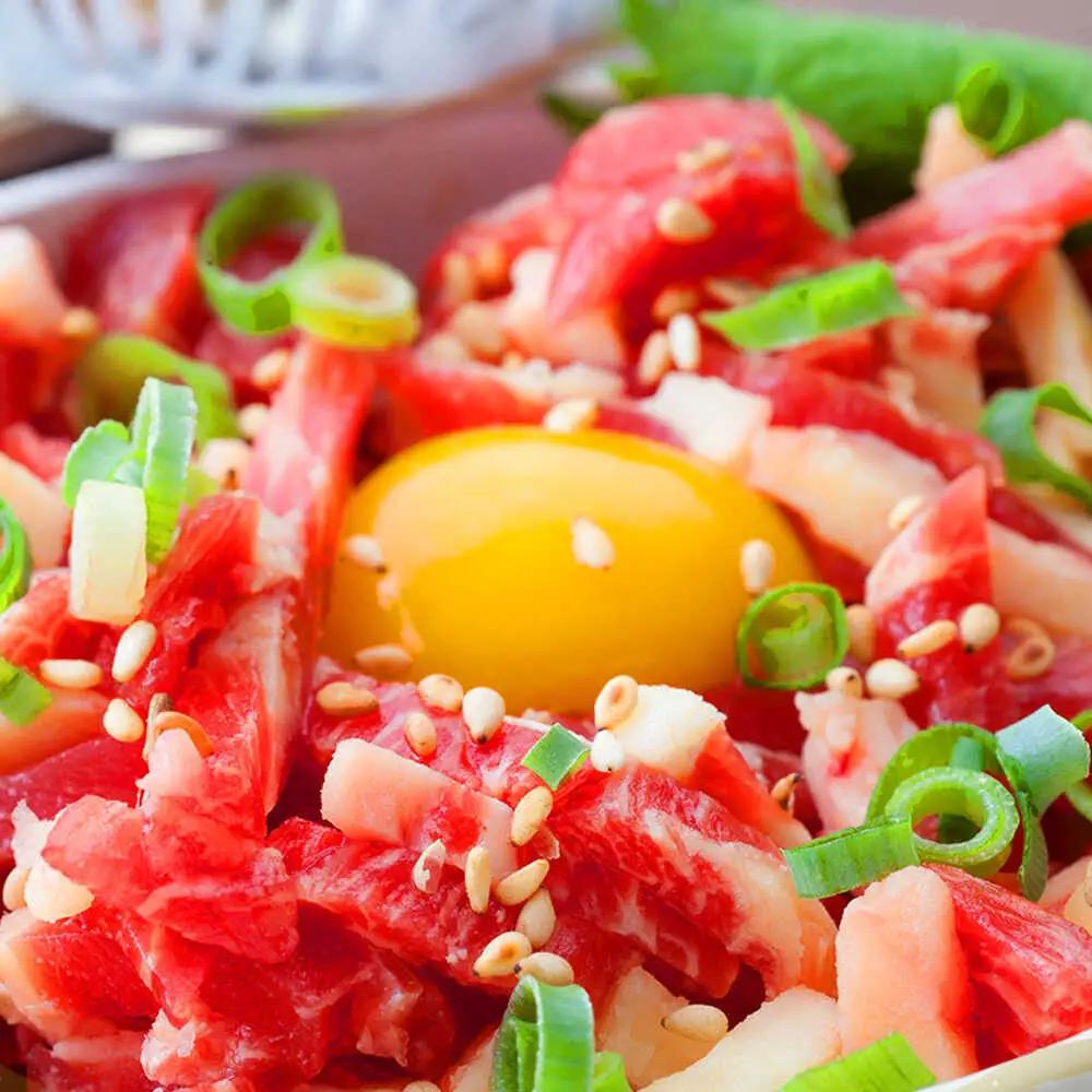 熊本 馬刺し 霜降り (大トロ) 約300g+ 馬肉ユッケ 約300g 合計約600g セット 馬刺し[AYAN010]