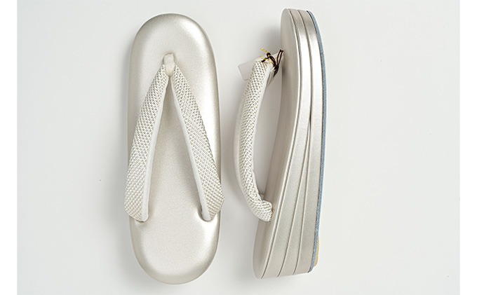 ぞうり　草履　シルバーの台　組織の花緒　三段　Lサイズ　お着物に　きもの