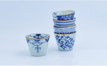 有田焼 超素敵 染付ミニそば猪口 5個セット【まるぶん】食器 器 うつわ 磁器 そば猪口 そばちょこ カップ デザートカップ 手描き 染付 青 ブルー 電子レンジ対応 aw073