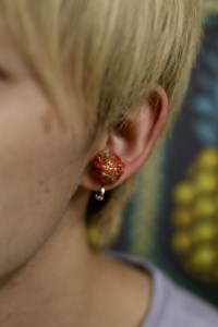 【Jupiter Petit】小さな糸玉 イヤリング　レッド系