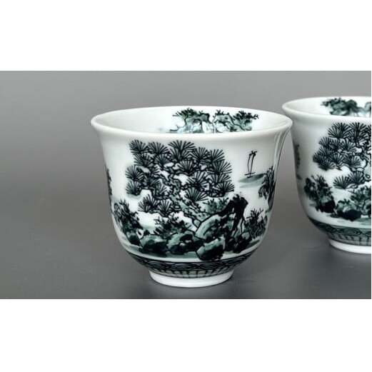 有田焼 黒色山水絵反りぐい呑み 【起山窯】食器 器 うつわ 酒器 ぐい吞み 山水絵 手描き 18000円 A18-162_イメージ2