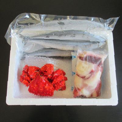 ふるさと納税 根室市 ＜12/21まで年内配送＞★花咲かに・たこ・さんまセット A-19012 |  | 01