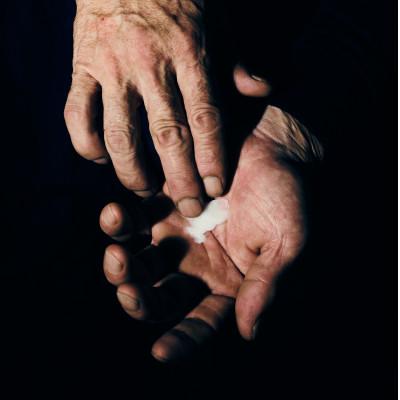 ふるさと納税 大野町 主守手ハンド&スキンクリーム60g×2個 |  | 02