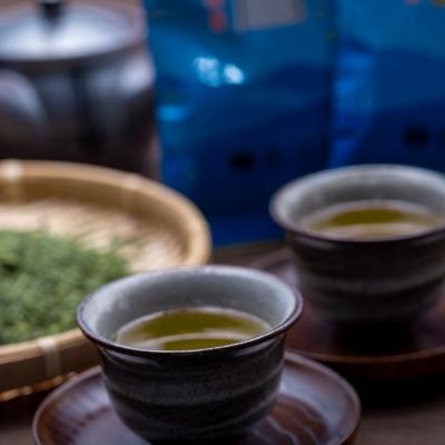 ふるさと納税 小郡市 定期便6ヶ月 献茶園オリジナル深蒸し茶特芽ゴールド 100g×2袋 八女茶[No5354-0868] |  | 01