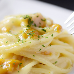 北三陸の生うには今だけ！無添加採れたて「生うに」そのままビン詰180ｇ