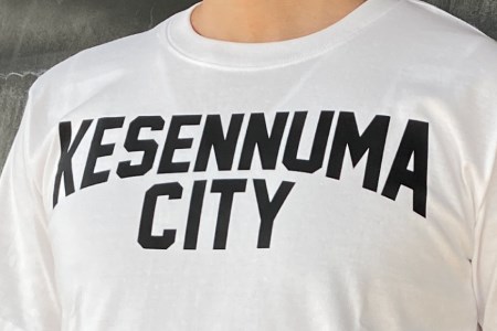 Tシャツ 気仙沼 KESENNUMA CITY Tシャツ Mサイズ ホワイト 1枚 ご当地Tシャツ メンズ レディス 半袖 お土産 / 愛隣オフセット印刷社 / 宮城県 気仙沼市