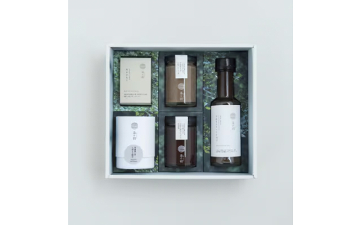 「丹波黒大豆」や「丹波大納言小豆」を使ったお菓子と野菜ソース、ジャムのセット　