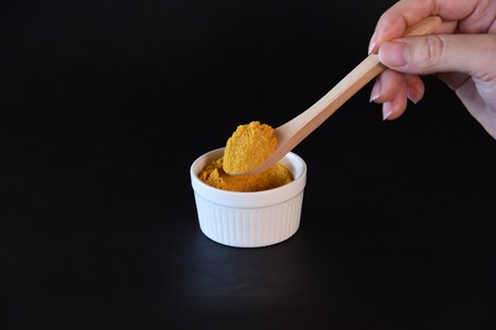 ＜塩御殿 白 1袋＞ 調味料 しお スパイス 料理 アレンジ 天然塩 万能調味料 ばんのう お試し かける 混ぜる 調理 味付け ニンニク にんにく コショウ 胡椒 唐辛子 旨味 プロ 一流 シェフの