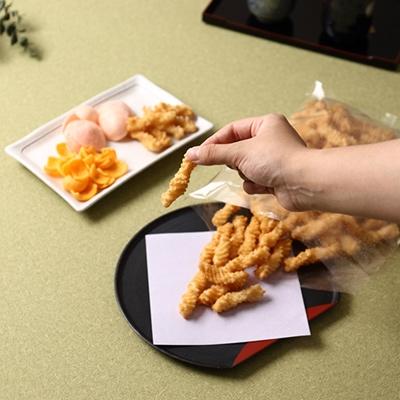 ふるさと納税 岐南町 ハル屋 カニチップ、チーズあられ、ひねり揚げ 徳用サイズ 詰合せセット |  | 02
