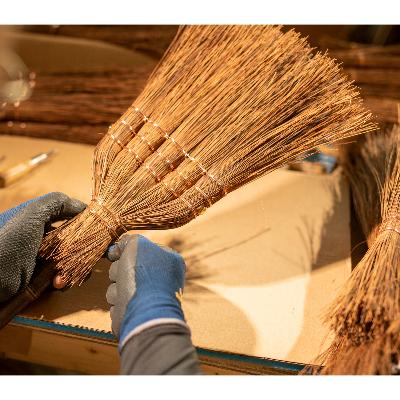 ふるさと納税 海南市 国産シダ箒 5玉 短柄 |  | 01