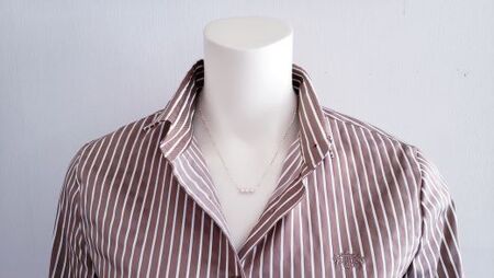 【050-110】天使のブランコ、スウィングネックレス（K10YG）