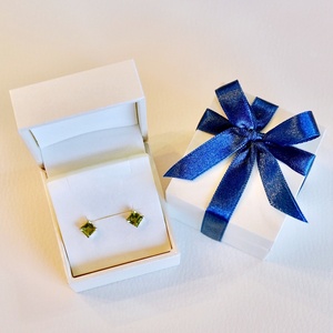 【ジュエリー】K10 イエローゴールド 一粒石 ペリドット ピアス 保証書付 KO-0034　242-054-e