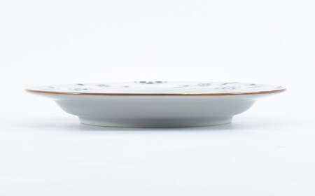 【有田焼】つる花唐草リムプレート2枚組 / 焼き物 磁器 / 佐賀県 / 株式会社まるぶん[41APCD074]