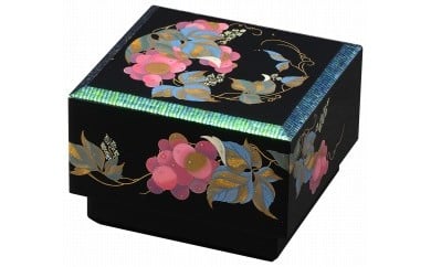 輪島塗　宝石箱（玉虫張ぶどう蒔絵）