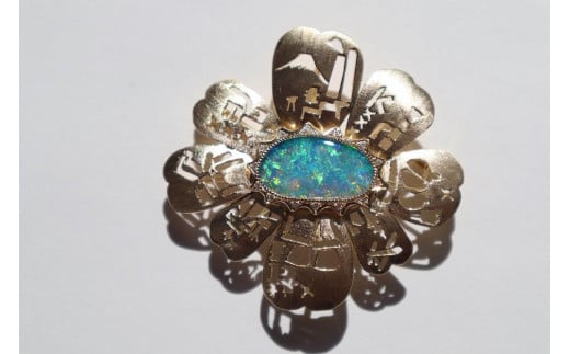 【手作り一点もの】　かわさきマイスターがオリジナル制作　K18ペンダントヘッド・ブローチ『海辺のコスモス』