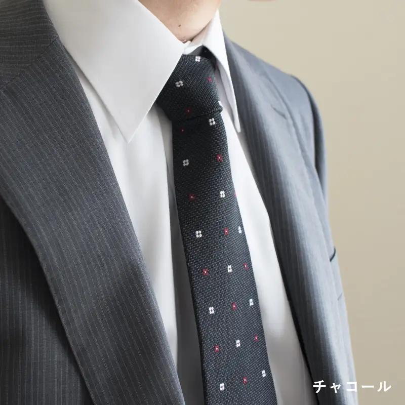 シルクネクタイ（花柄ドット チャコール）