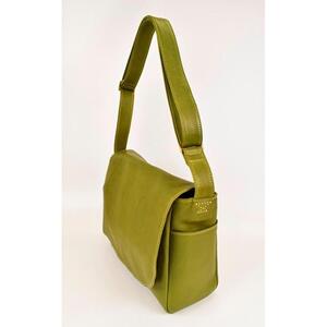 【minca】栃木レザーのショルダーバッグ01M 斜め掛け A4サイズ ソフトな手触り/Shoulder bag 01/M/オリーブ　538【かばん ファッション 人気 おすすめ 】