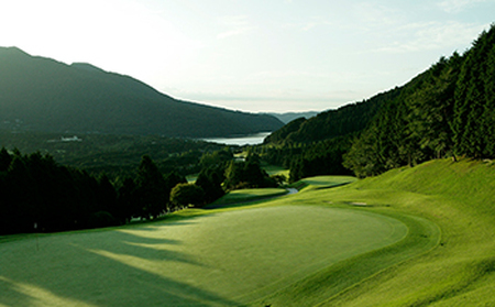 箱根湖畔ゴルフコース 全日1ラウンドプレー券(キャディ付・4枚)