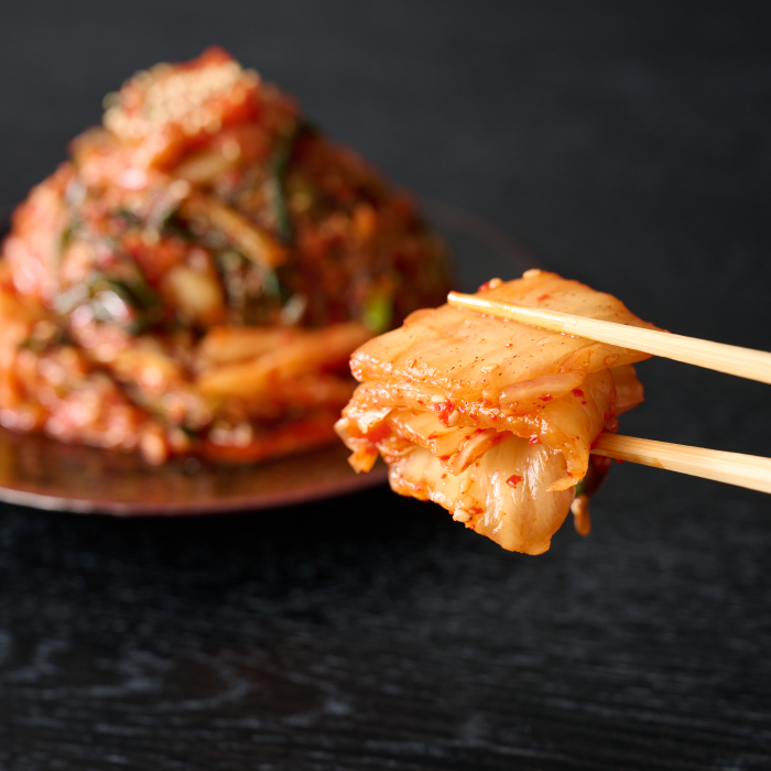 【一子相伝】秘伝のてづくり白菜キムチ 200g×4パック【本場の味 秘伝の味 焼肉 ご飯のお供 韓国 焼肉 豚キムチ チャーハン 漬物 ピリ辛】(H104102)