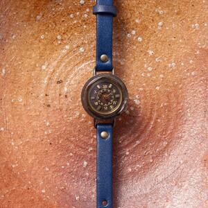 ナチュラルウッド「ウォールナット」と八角形文字盤のデザイン腕時計　Sサイズ　ベルトカラー：茄子紺　WB007S-W4茄子紺