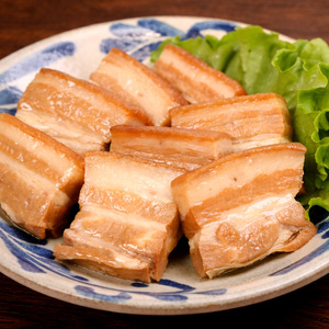 味付三枚肉 ＆ 粗挽チーズ入り ウインナー６cm