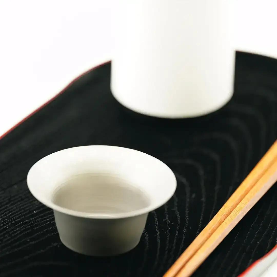 純チタン製お猪口 富士(Fuji) ・無地 オシャレ おちょこ ぐいのみ おしゃれ 酒器 日本酒 チタン 燕三条製 プレゼント 退職祝い  【019S072】