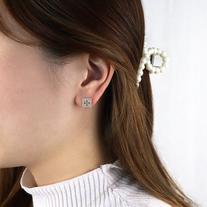 K18イエローゴールド＆ダイヤモンド スクエアピアス【TE-110】